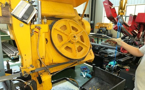 龙胜金属带锯床的日常使用和保养注意事项！